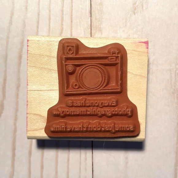 5/20$ RUBBER STAMP camera - Picture 2 of 2